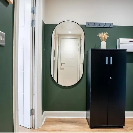 Apartment Arena Side Hot Centre - Sleeps 5 Leeds (West Yorkshire)